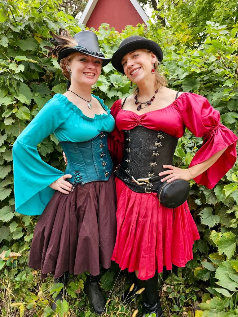 teal cyncher and black floral modular cyncher pair