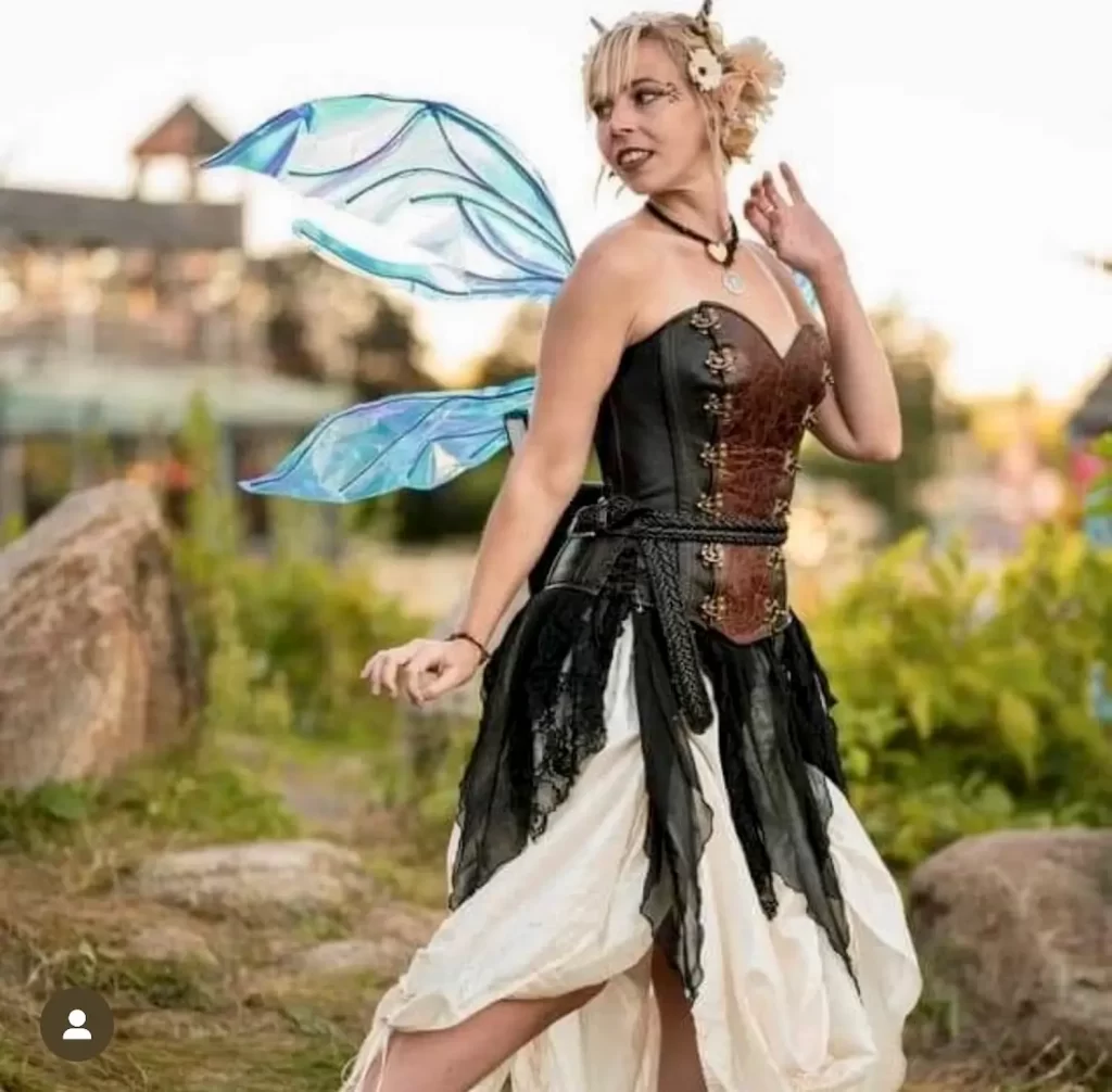 handmade leather sweetheart brown corset bodice floral silver clasps renaissance festival design faerie