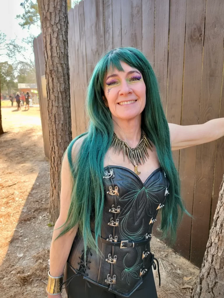 handmade leather sweetheart corset black quilted teal stitched hand design silver buckles renaissance